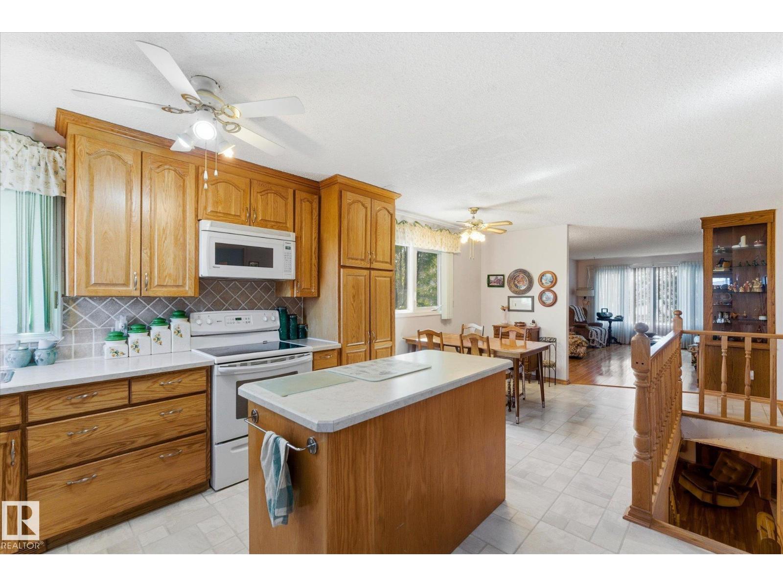 5415 48 St, Stony Plain, Alberta  T7Z 1E3 - Photo 3 - E4483501