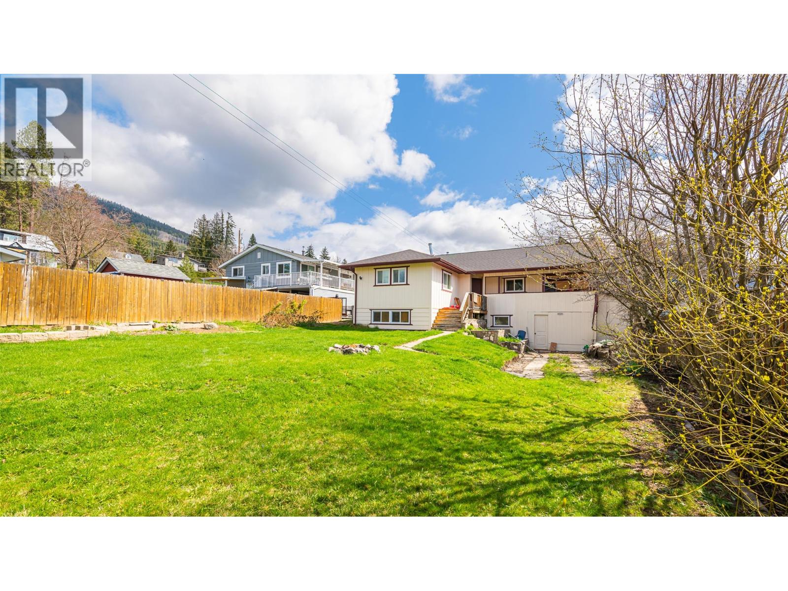 115 24th Avenue N, Creston, British Columbia  V0B 1G5 - Photo 28 - 10384235