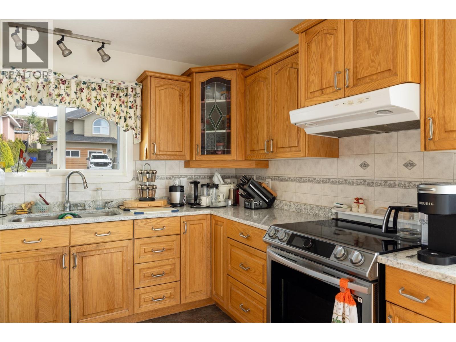 4805 Valleyview Place, Vernon, British Columbia  V1T 9L6 - Photo 15 - 10384303