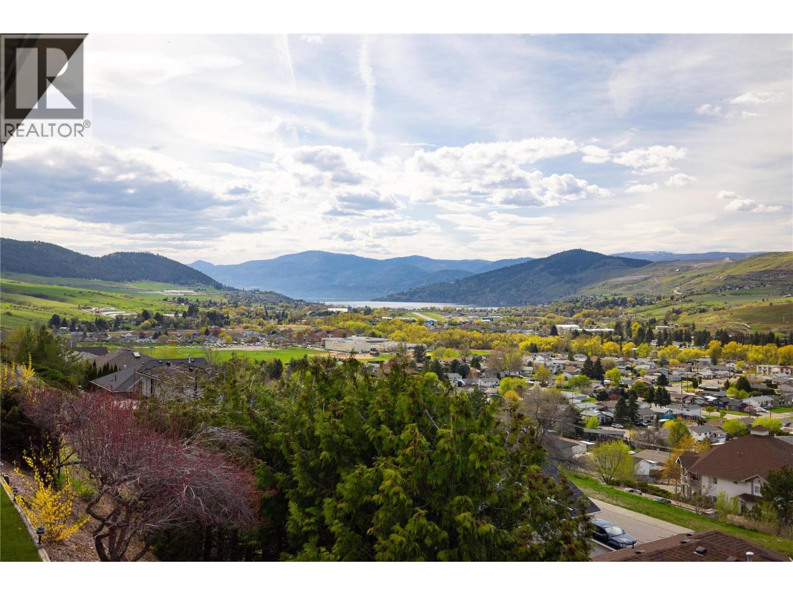 4805 Valleyview Place, Vernon, British Columbia  V1T 9L6 - Photo 5 - 10384303