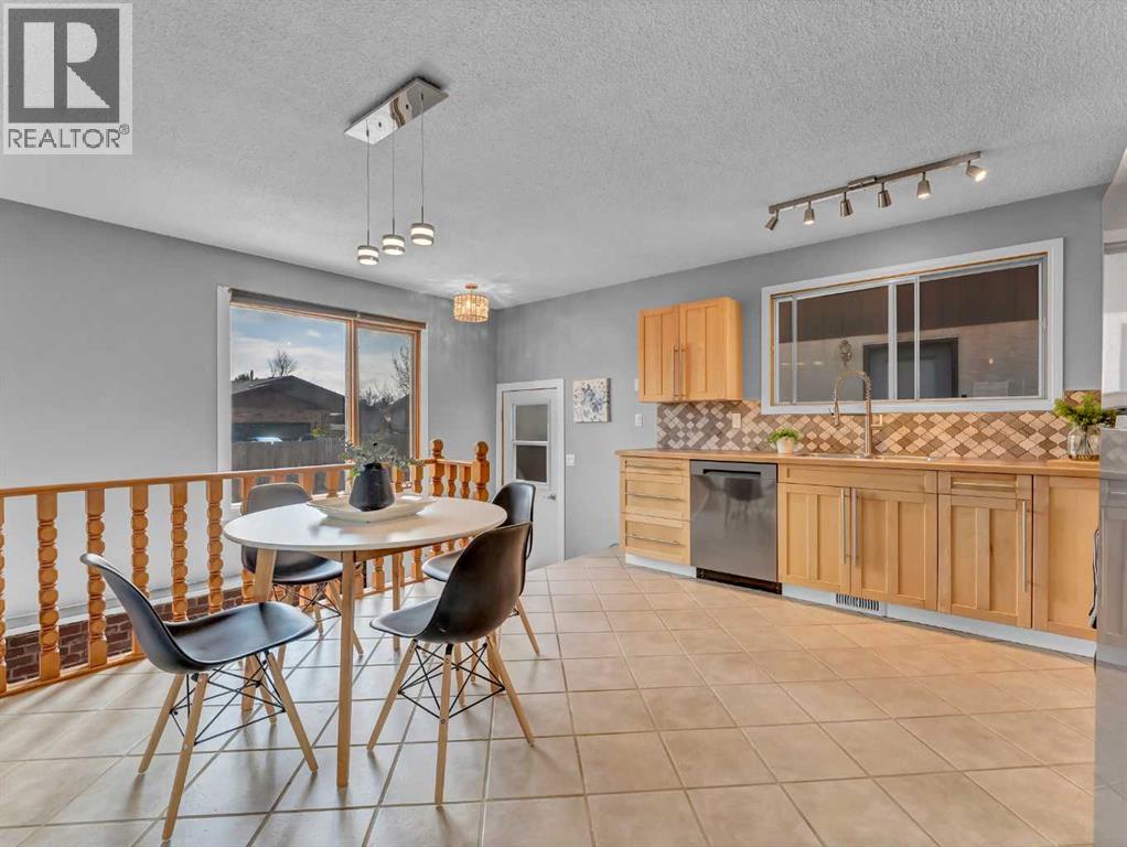 17 Ross Haven Court Se, Medicine Hat, Alberta  T1B 3B3 - Photo 10 - A2303451