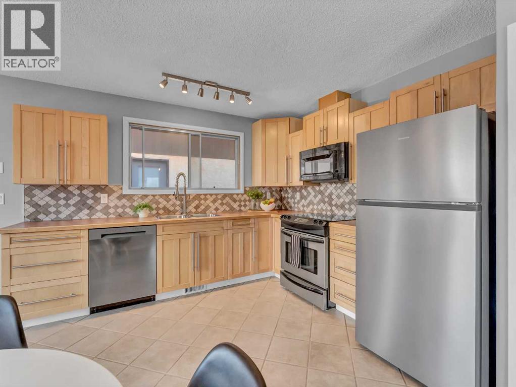 17 Ross Haven Court Se, Medicine Hat, Alberta  T1B 3B3 - Photo 11 - A2303451