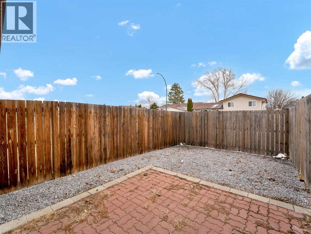 17 Ross Haven Court Se, Medicine Hat, Alberta  T1B 3B3 - Photo 36 - A2303451