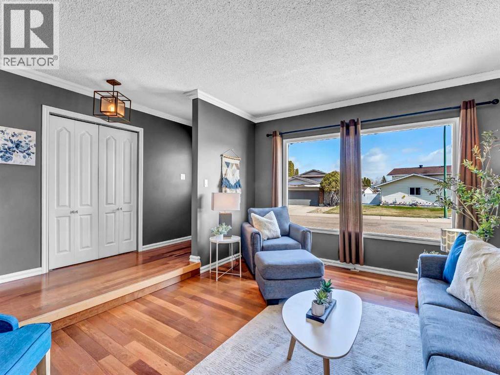 17 Ross Haven Court Se, Medicine Hat, Alberta  T1B 3B3 - Photo 8 - A2303451