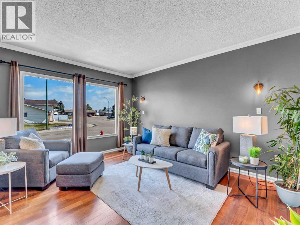 17 Ross Haven Court Se, Medicine Hat, Alberta  T1B 3B3 - Photo 7 - A2303451