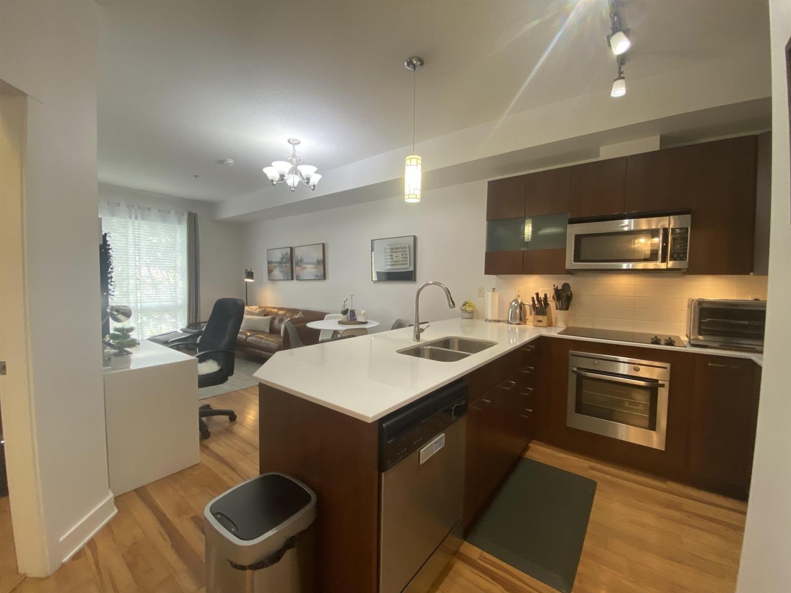 203 13321 102a Avenue, Surrey, British Columbia  V3T 1P6 - Photo 3 - R3109988