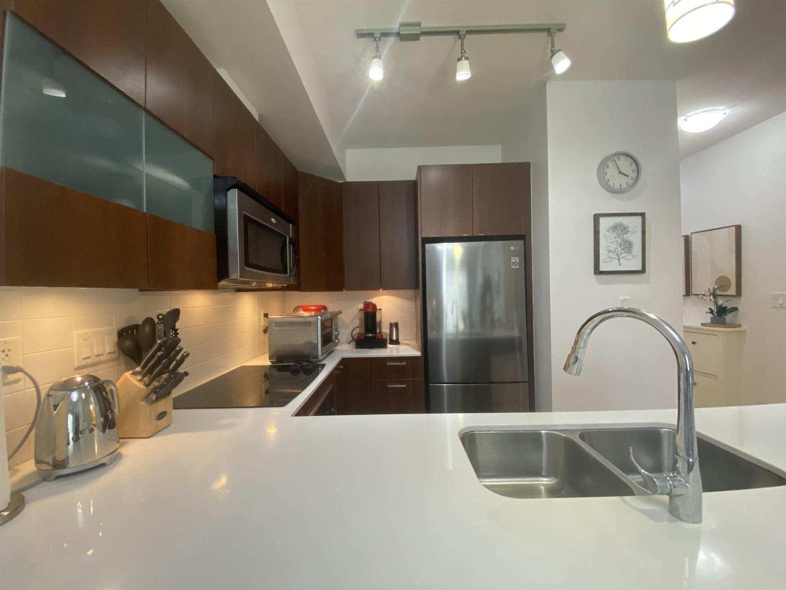 203 13321 102a Avenue, Surrey, British Columbia  V3T 1P6 - Photo 2 - R3109988