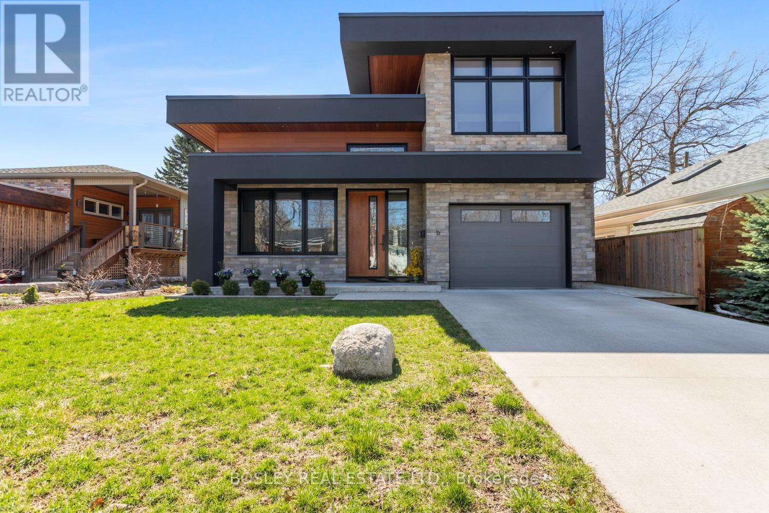 271b Tweed Street, Cobourg, Ontario  K9A 2R8 - Photo 3 - X13030828