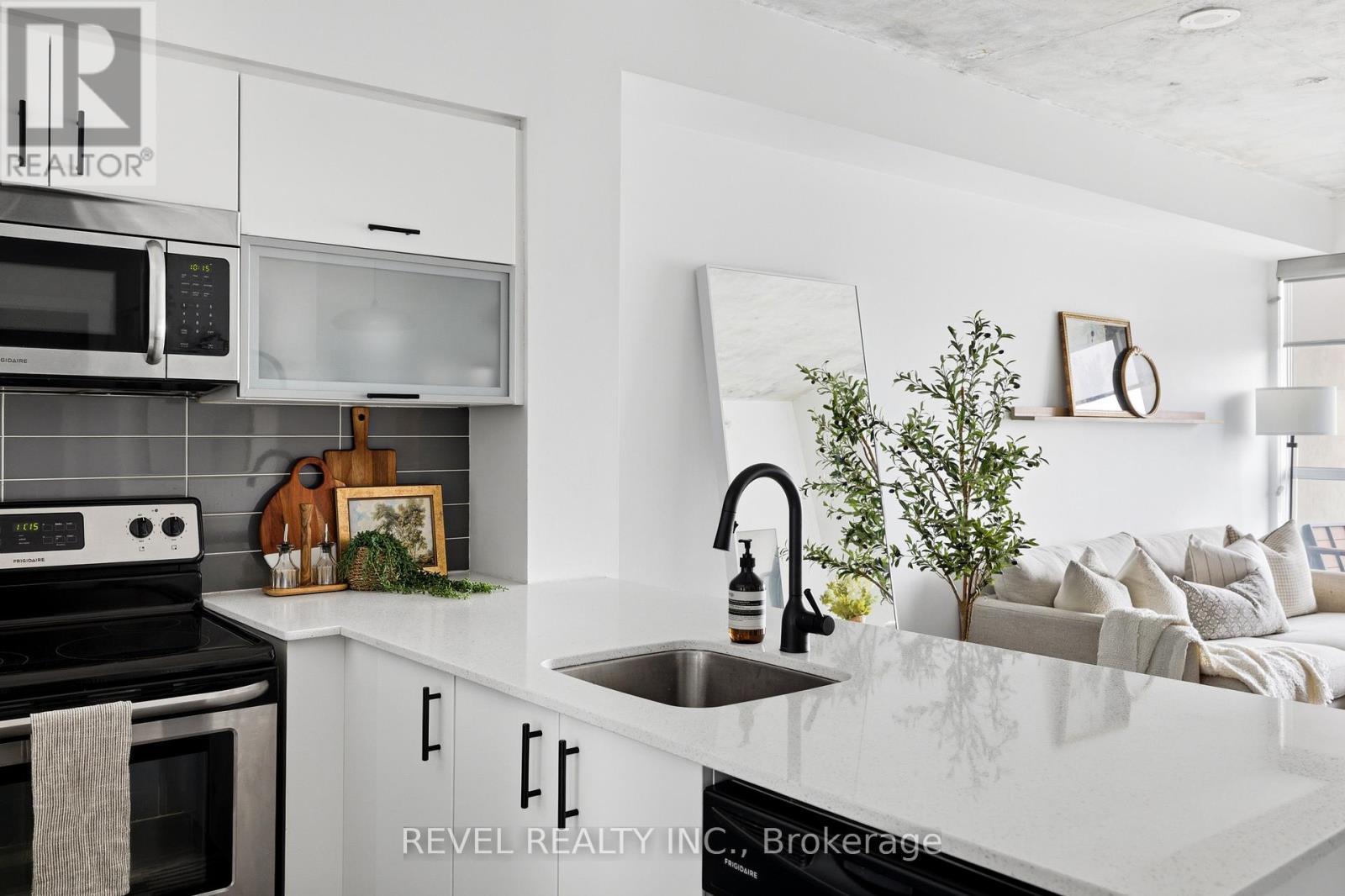 2701 - 150 East Liberty Street, Toronto, Ontario  M6K 3R5 - Photo 3 - C13030762