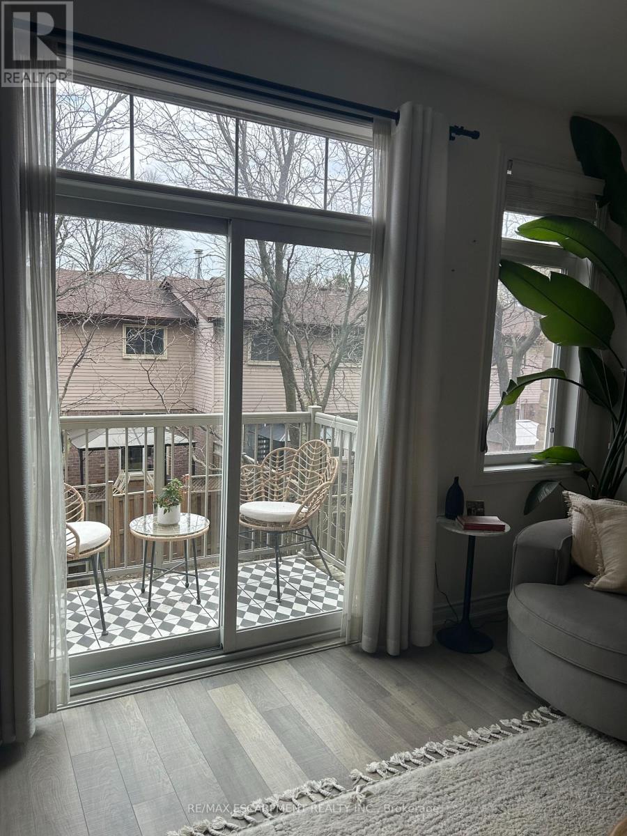 2458 Scholars Common, Burlington, Ontario  L7P 2W2 - Photo 12 - W13030668