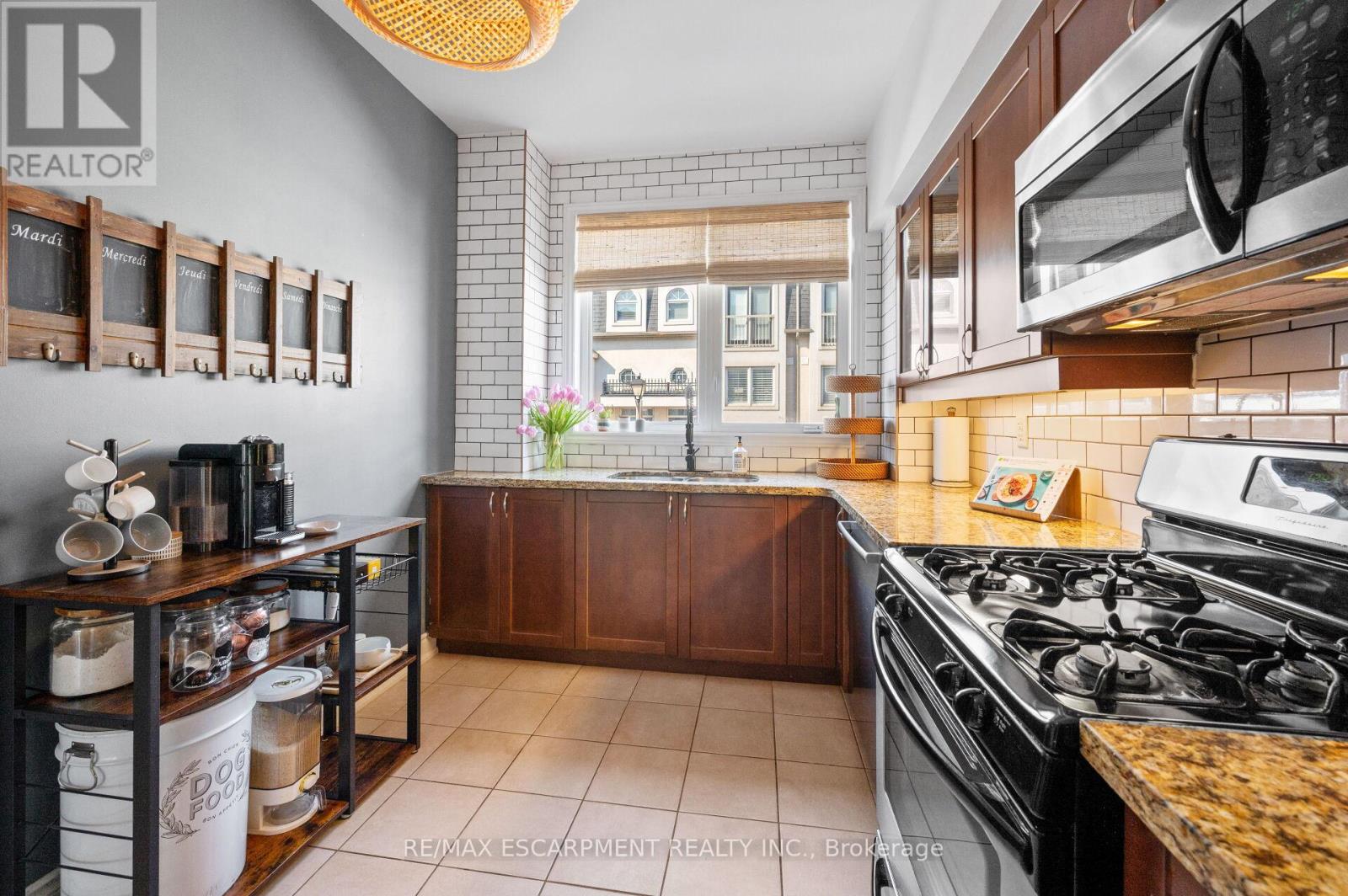 2458 Scholars Common, Burlington, Ontario  L7P 2W2 - Photo 21 - W13030668