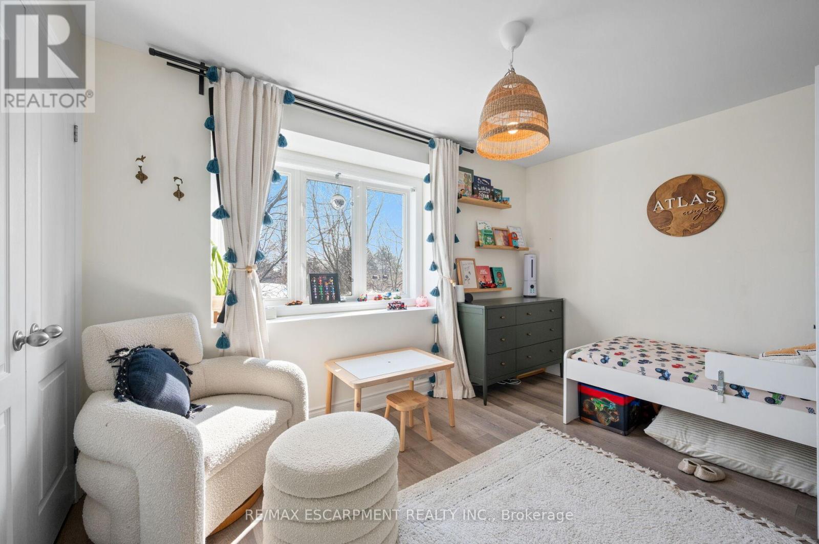 2458 Scholars Common, Burlington, Ontario  L7P 2W2 - Photo 24 - W13030668