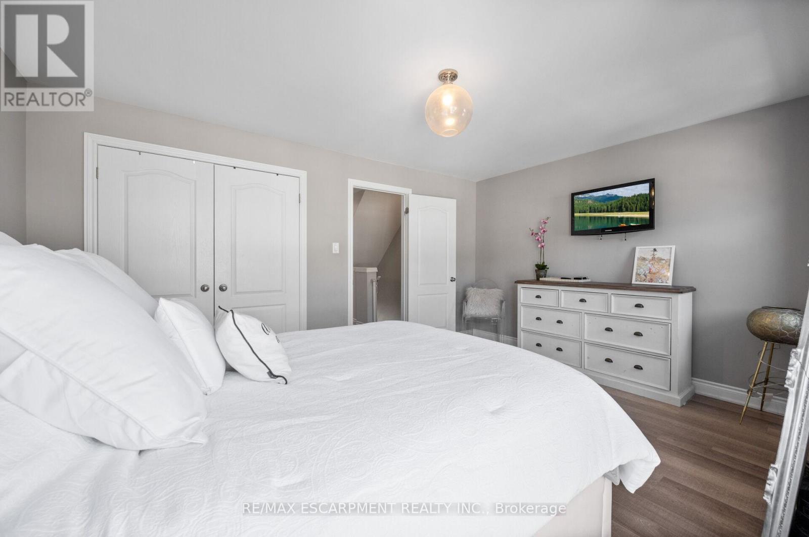 2458 Scholars Common, Burlington, Ontario  L7P 2W2 - Photo 30 - W13030668