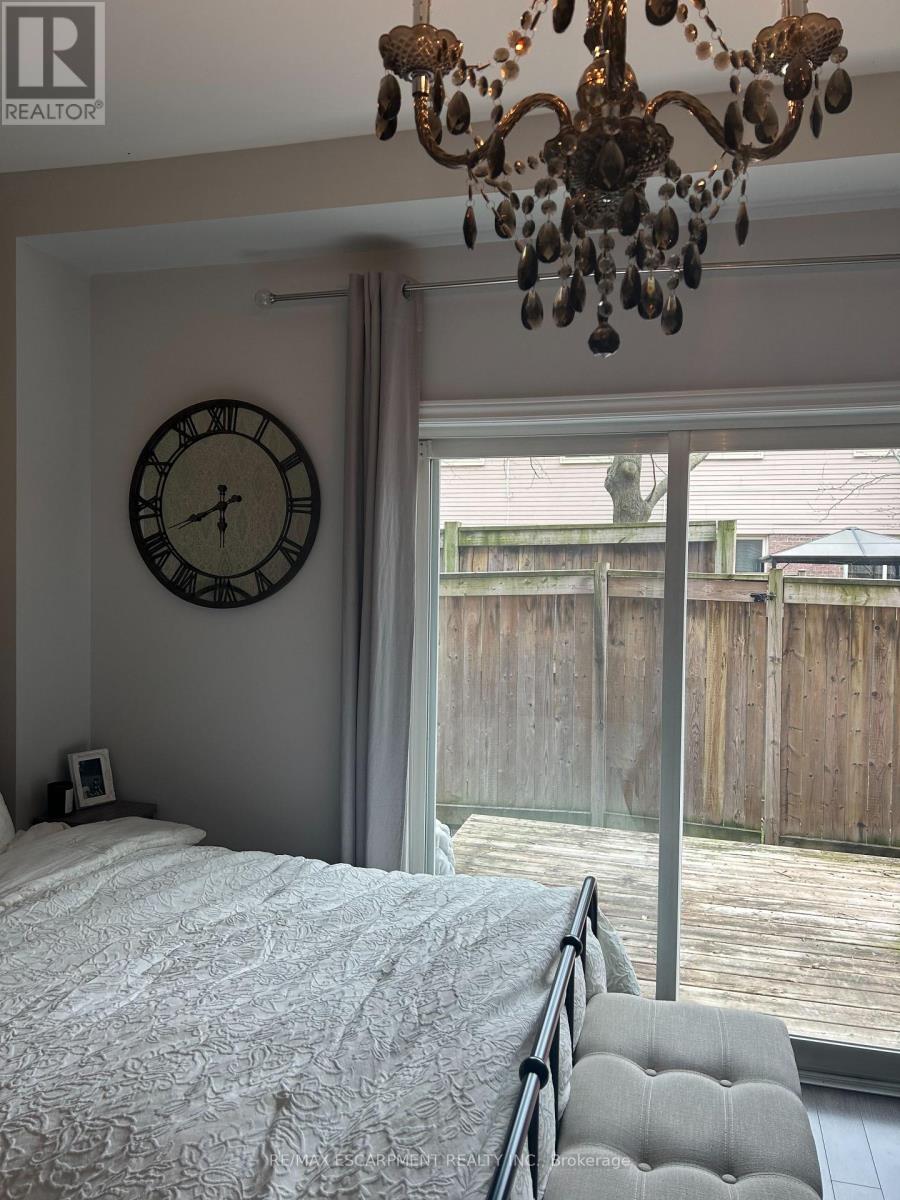 2458 Scholars Common, Burlington, Ontario  L7P 2W2 - Photo 34 - W13030668