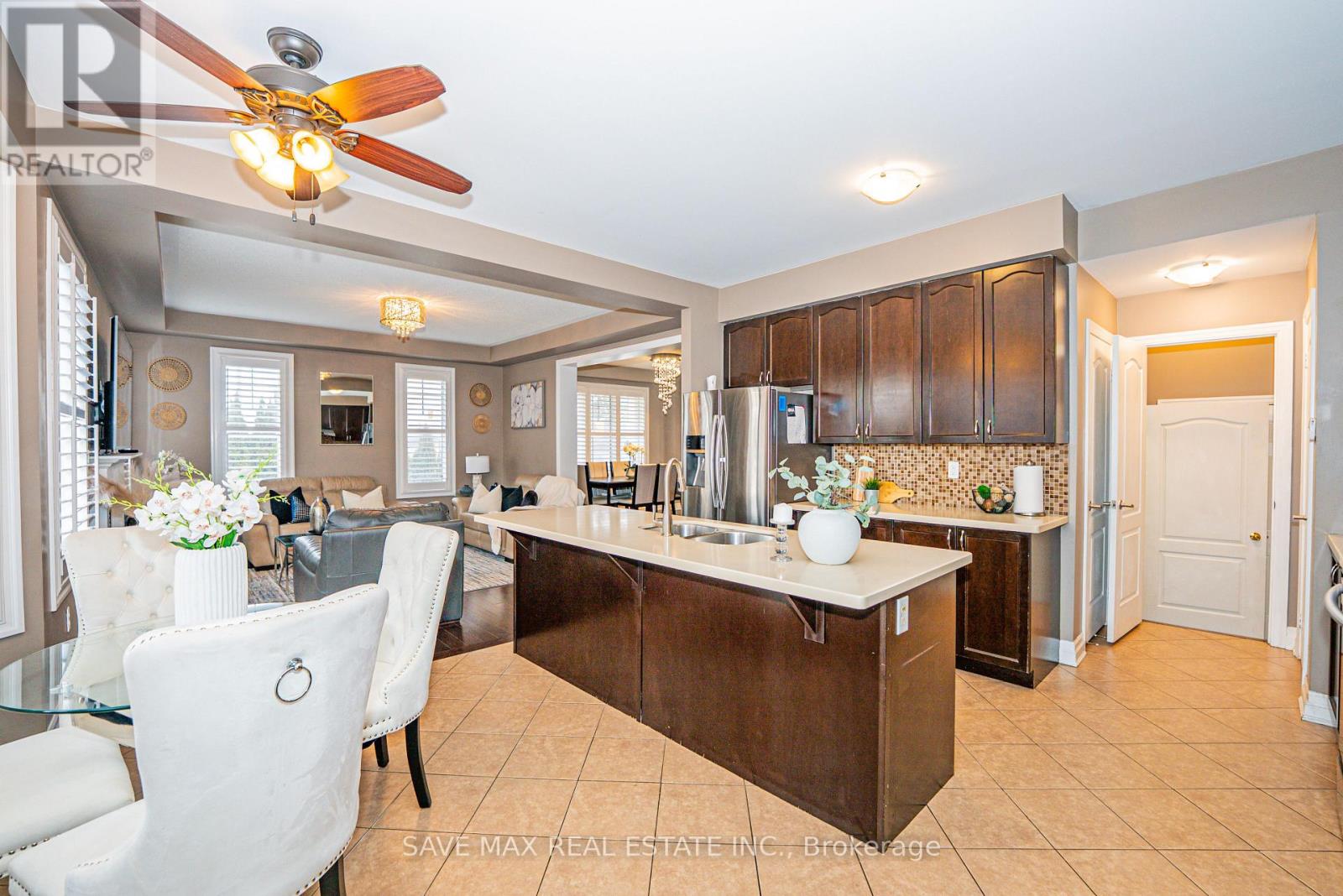 198 Gardenbrooke Trail, Brampton, Ontario  L6P 3C8 - Photo 18 - W13030716