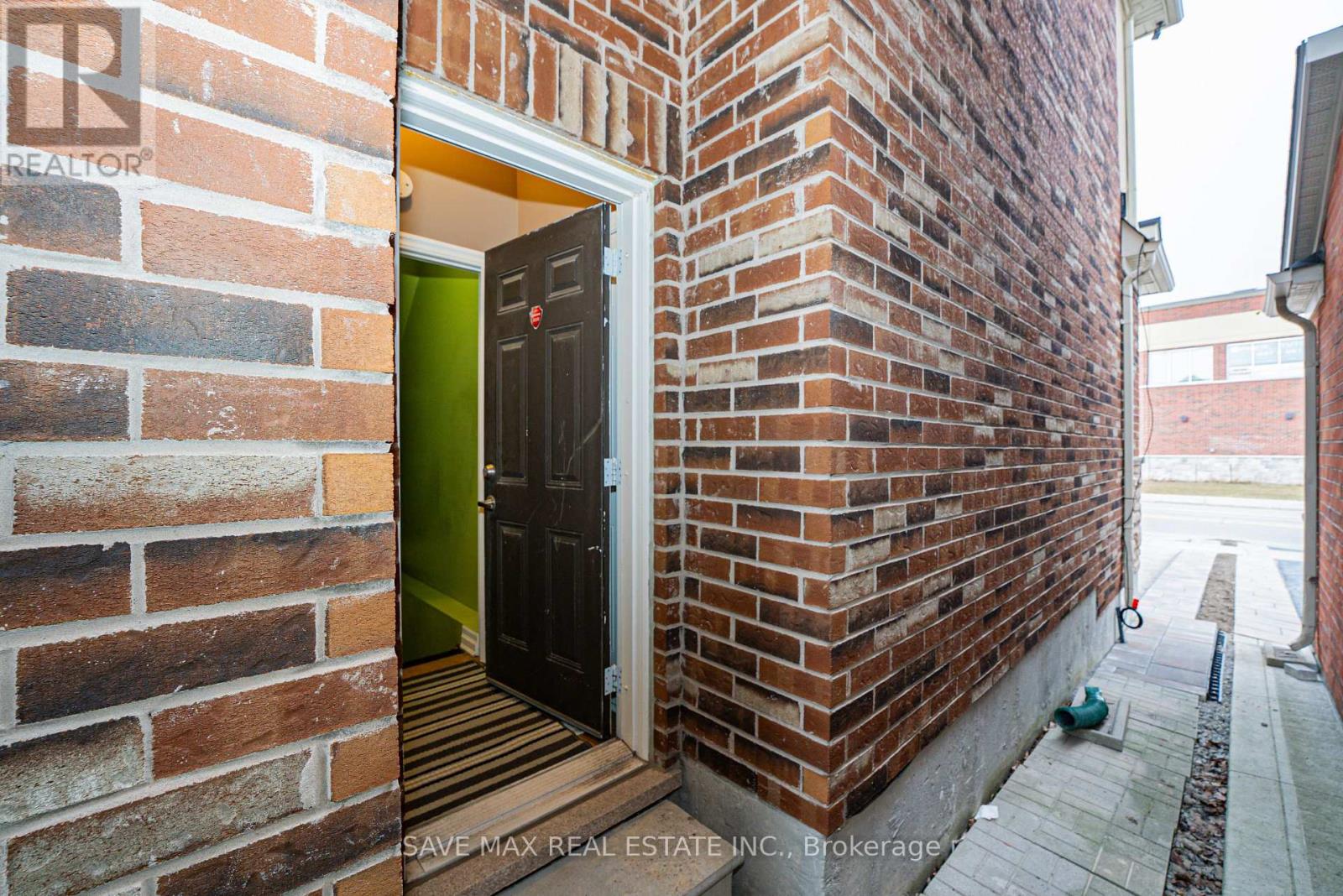 198 Gardenbrooke Trail, Brampton, Ontario  L6P 3C8 - Photo 37 - W13030716