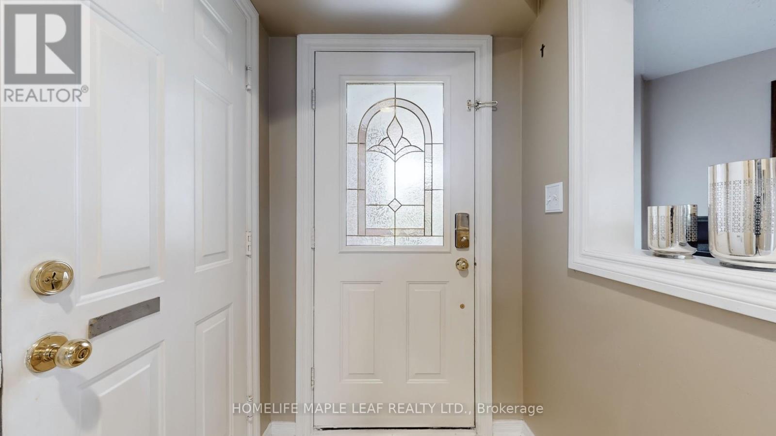 7 Colleyville Street, Brampton, Ontario  L7A 1H3 - Photo 6 - W13030740