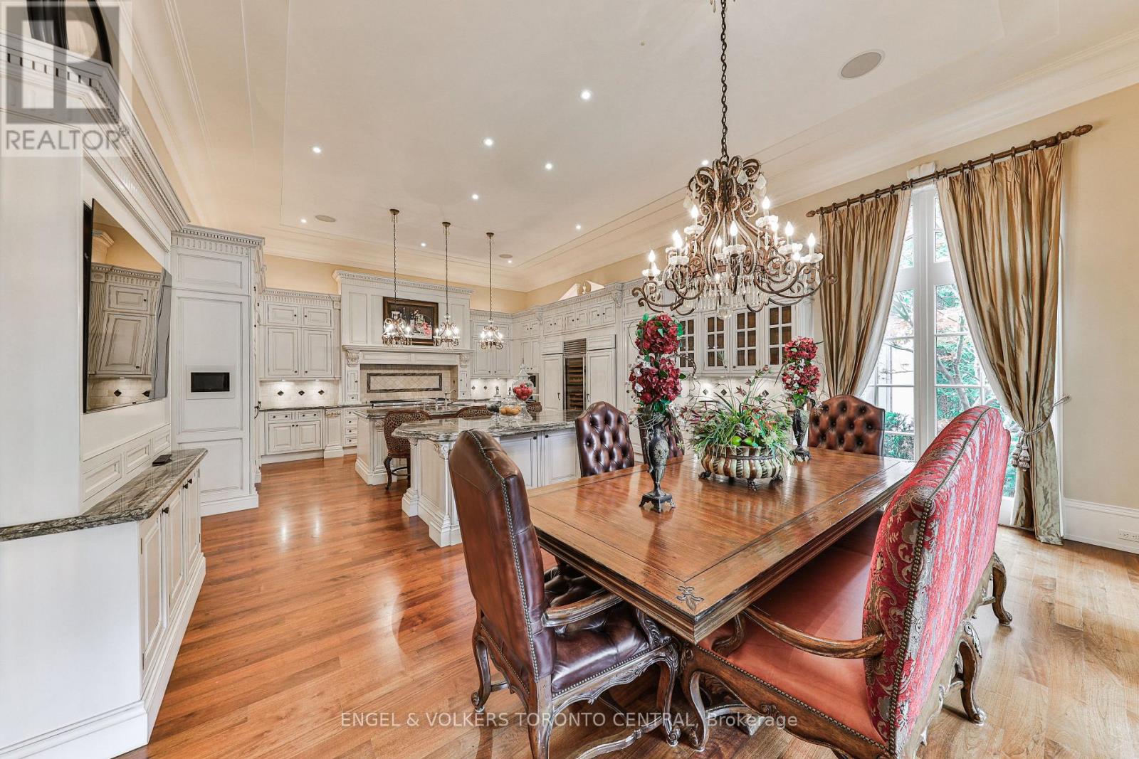 489 Lakeshore Road E, Oakville, Ontario  L6J 1K4 - Photo 14 - W13030806