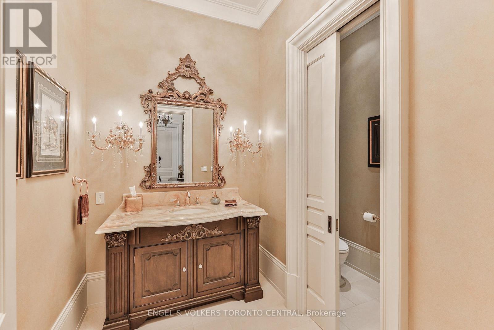 489 Lakeshore Road E, Oakville, Ontario  L6J 1K4 - Photo 21 - W13030806