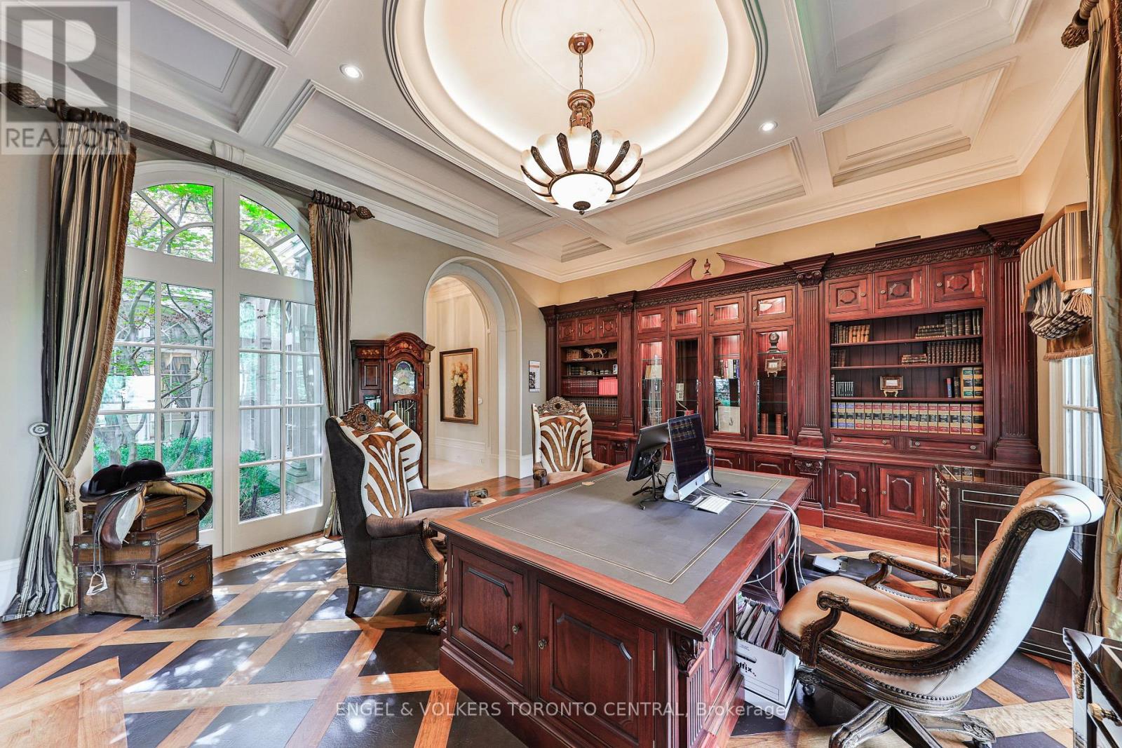 489 Lakeshore Road E, Oakville, Ontario  L6J 1K4 - Photo 26 - W13030806