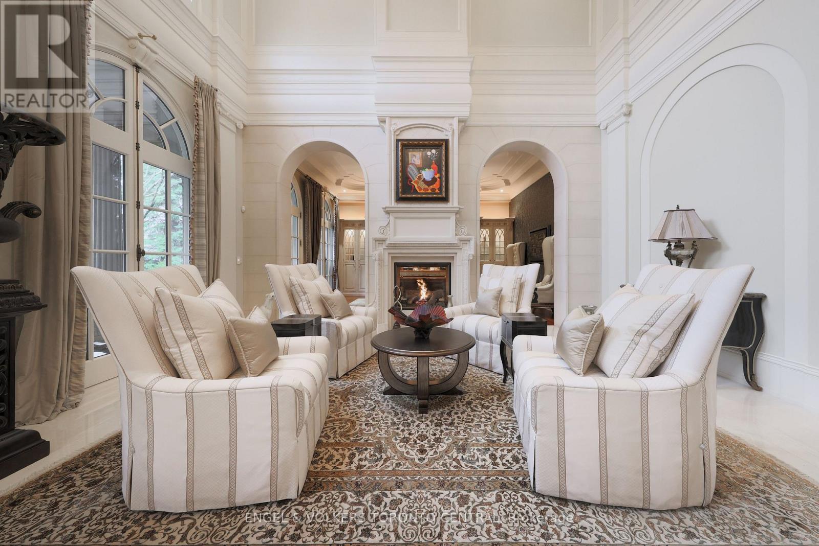 489 Lakeshore Road E, Oakville, Ontario  L6J 1K4 - Photo 4 - W13030806