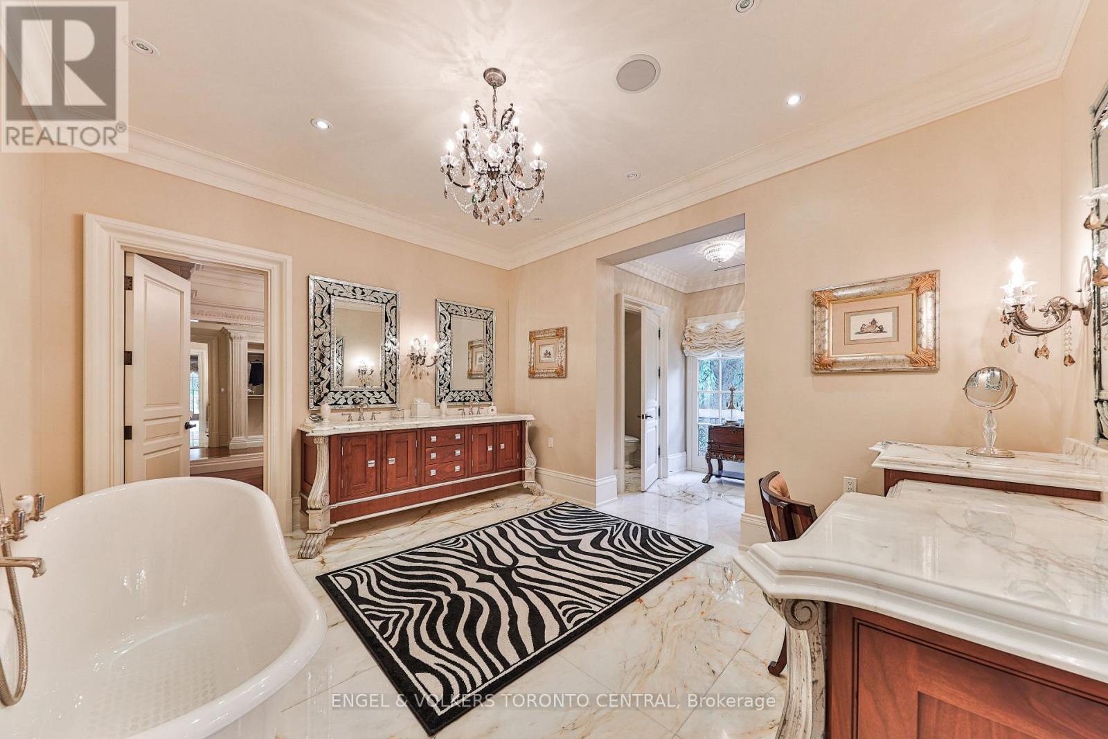 489 Lakeshore Road E, Oakville, Ontario  L6J 1K4 - Photo 42 - W13030806