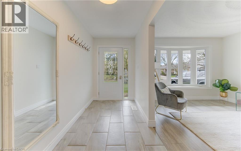 198 The Country Way, Kitchener, Ontario  N2E 2P4 - Photo 4 - 40808320