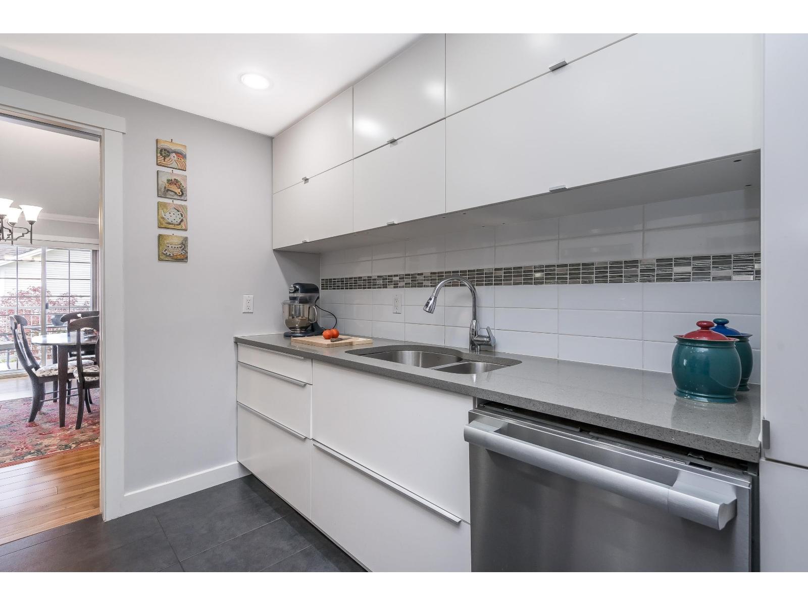 606 9131 154th Street, Surrey, British Columbia  V3R 9G8 - Photo 12 - R3112715