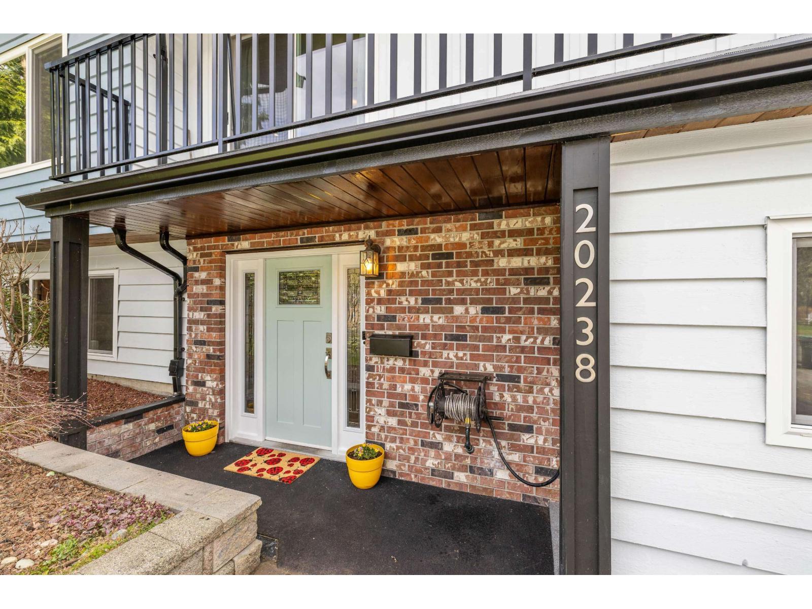 20238 49 Avenue, Langley, British Columbia  V3A 6W9 - Photo 3 - R3106226