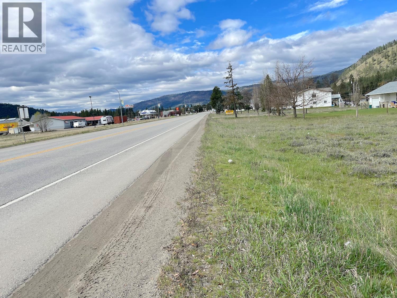 2545 Central Avenue, Grand Forks, British Columbia  V0H 1H0 - Photo 2 - 10384463