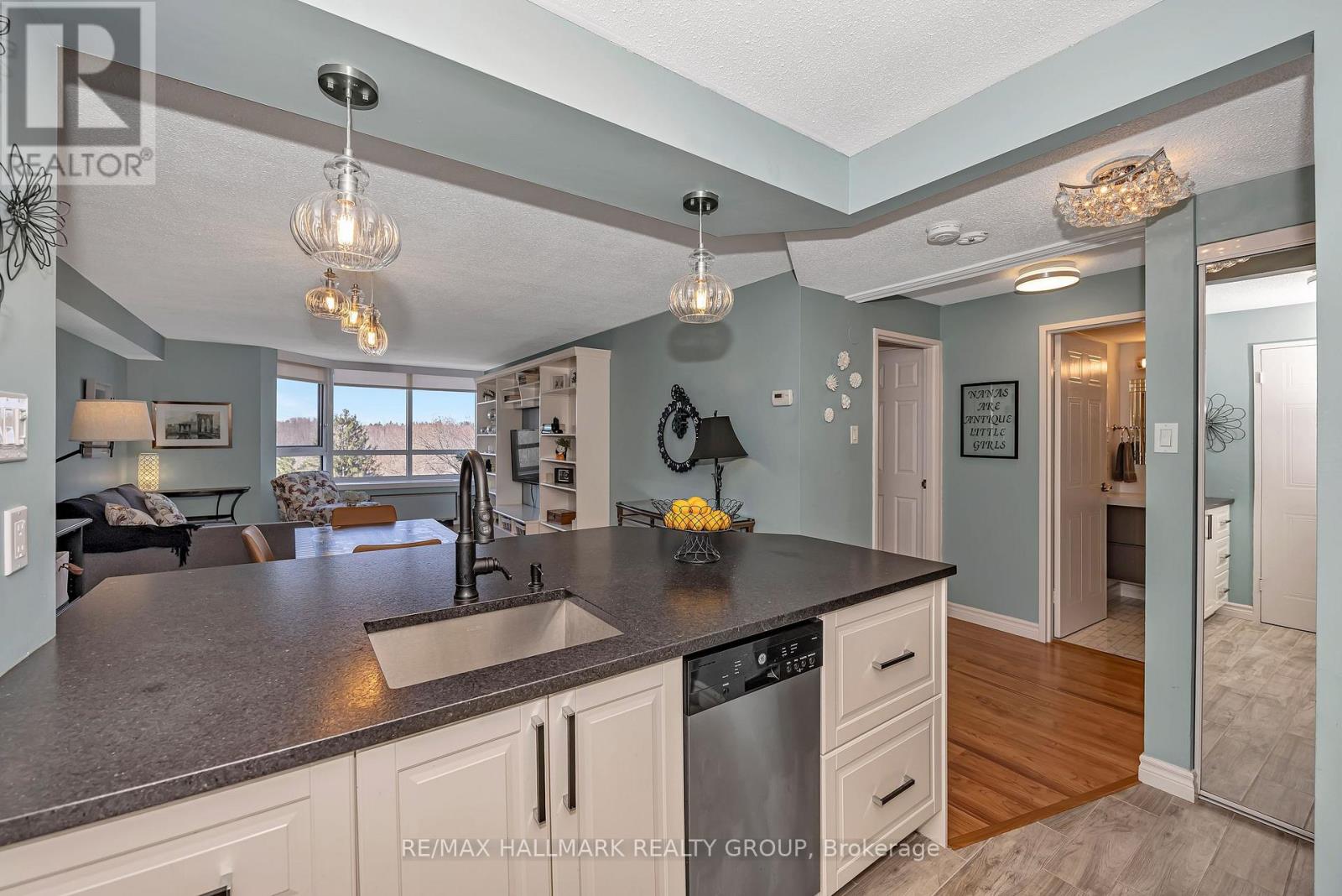 704 - 80 Sandcastle Drive, Ottawa, Ontario  K2H 9E7 - Photo 8 - X13030850