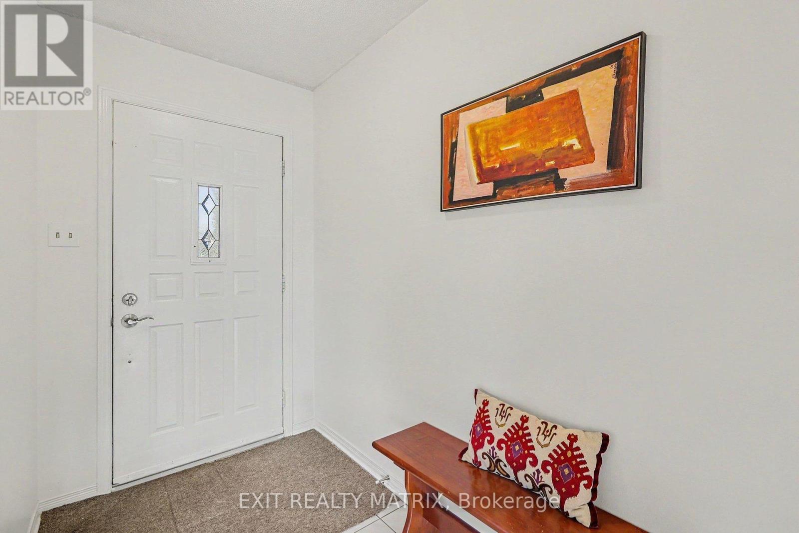 2829 Gothwood Place, Ottawa, Ontario  K1T 2V4 - Photo 3 - X13031004