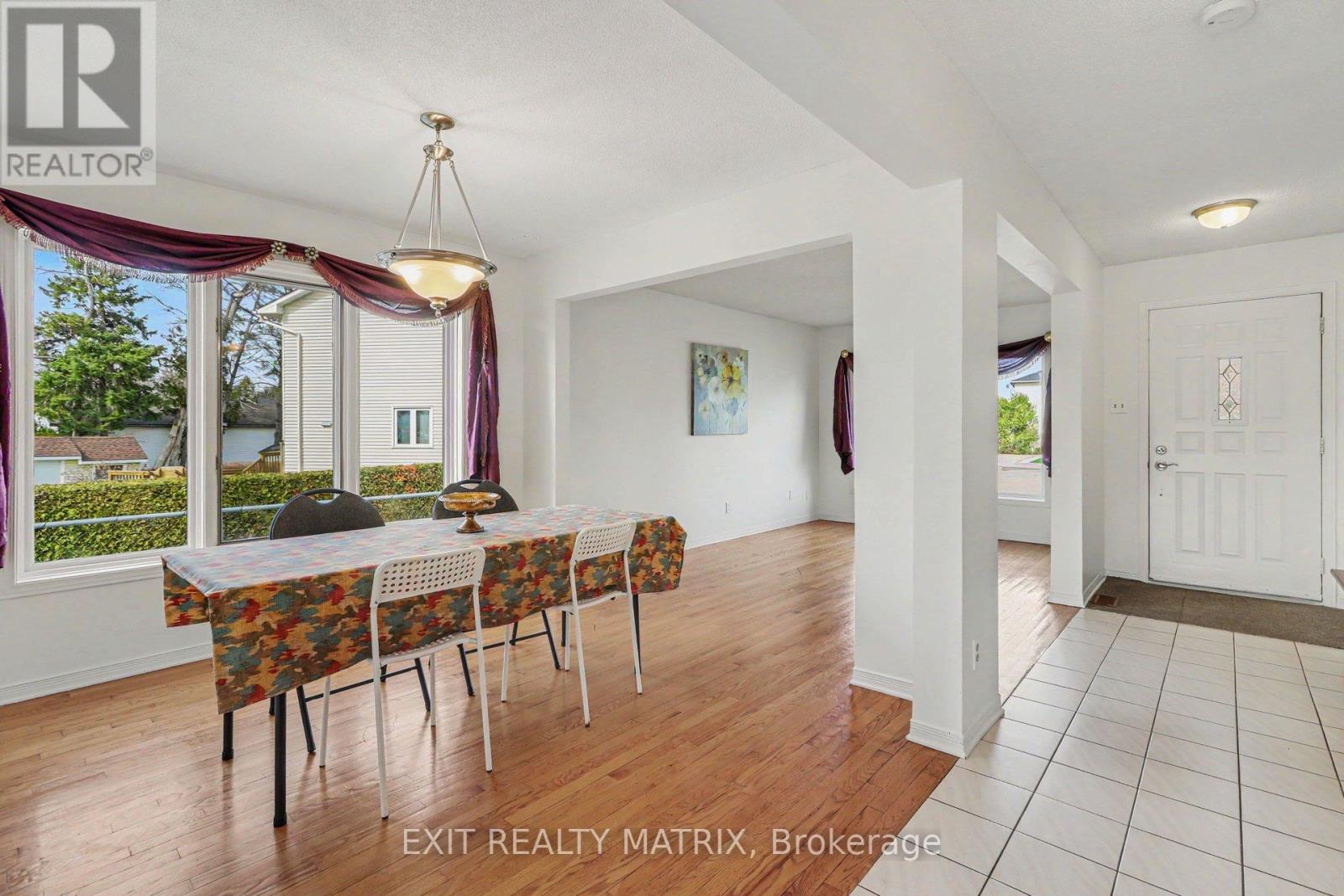 2829 Gothwood Place, Ottawa, Ontario  K1T 2V4 - Photo 7 - X13031004