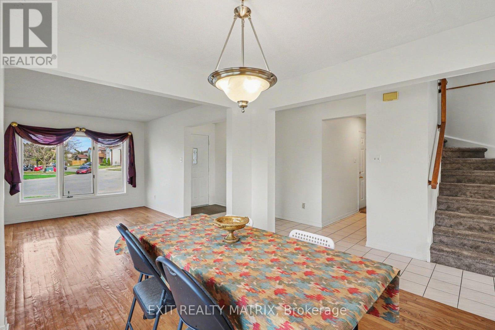 2829 Gothwood Place, Ottawa, Ontario  K1T 2V4 - Photo 8 - X13031004