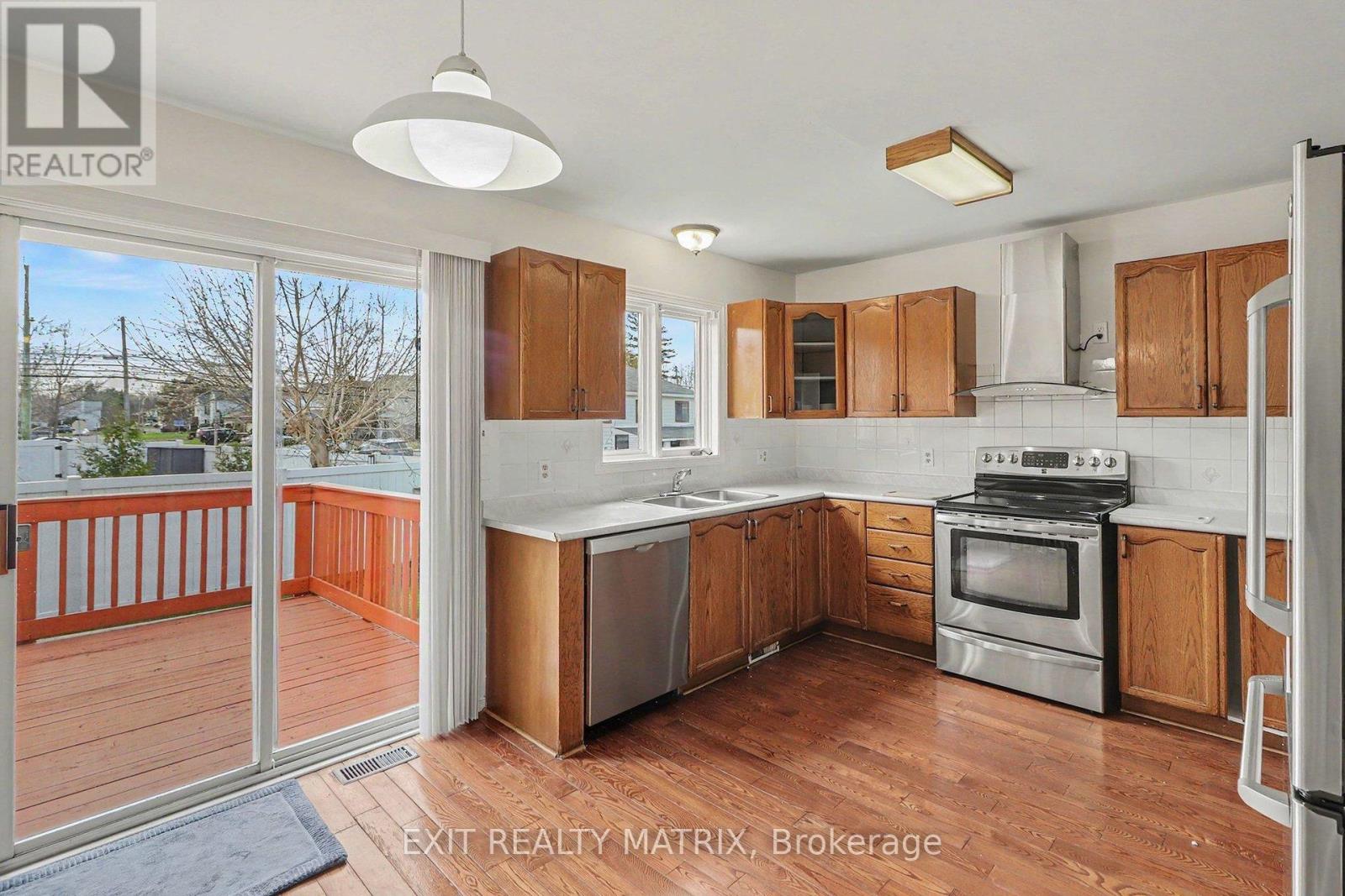 2829 Gothwood Place, Ottawa, Ontario  K1T 2V4 - Photo 9 - X13031004