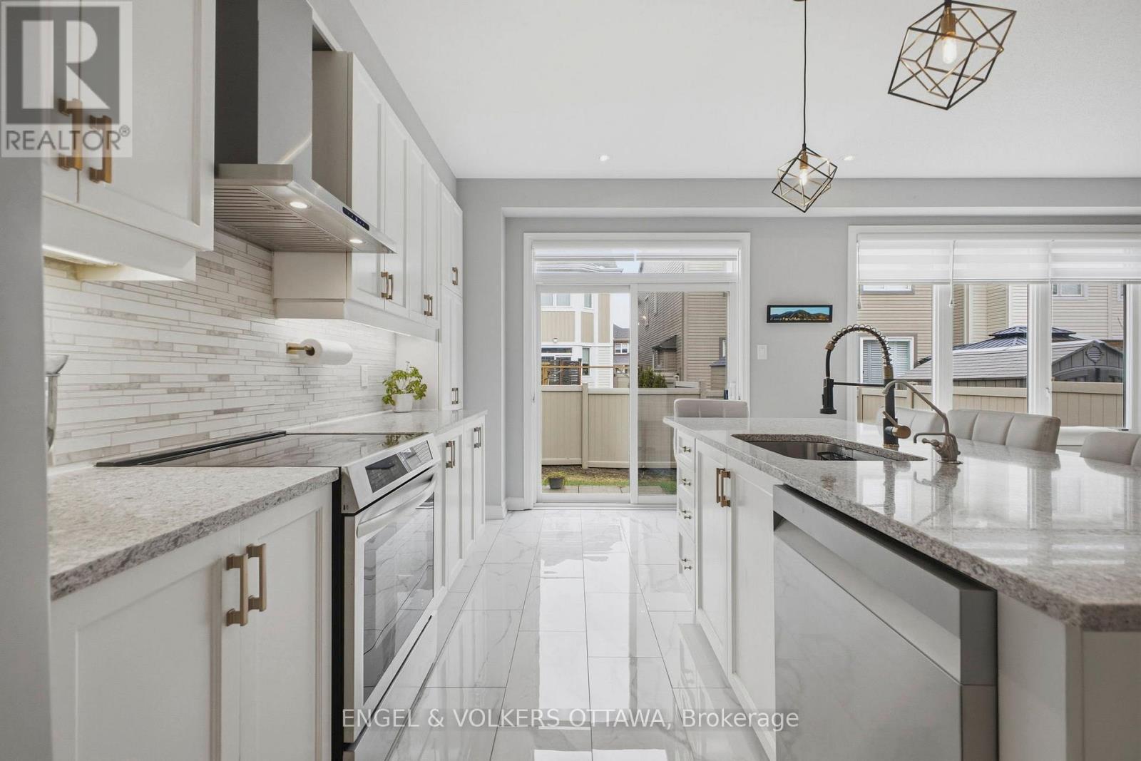 139 Switch Grass Crescent, Ottawa, Ontario  K2J 5Z3 - Photo 6 - X13031080