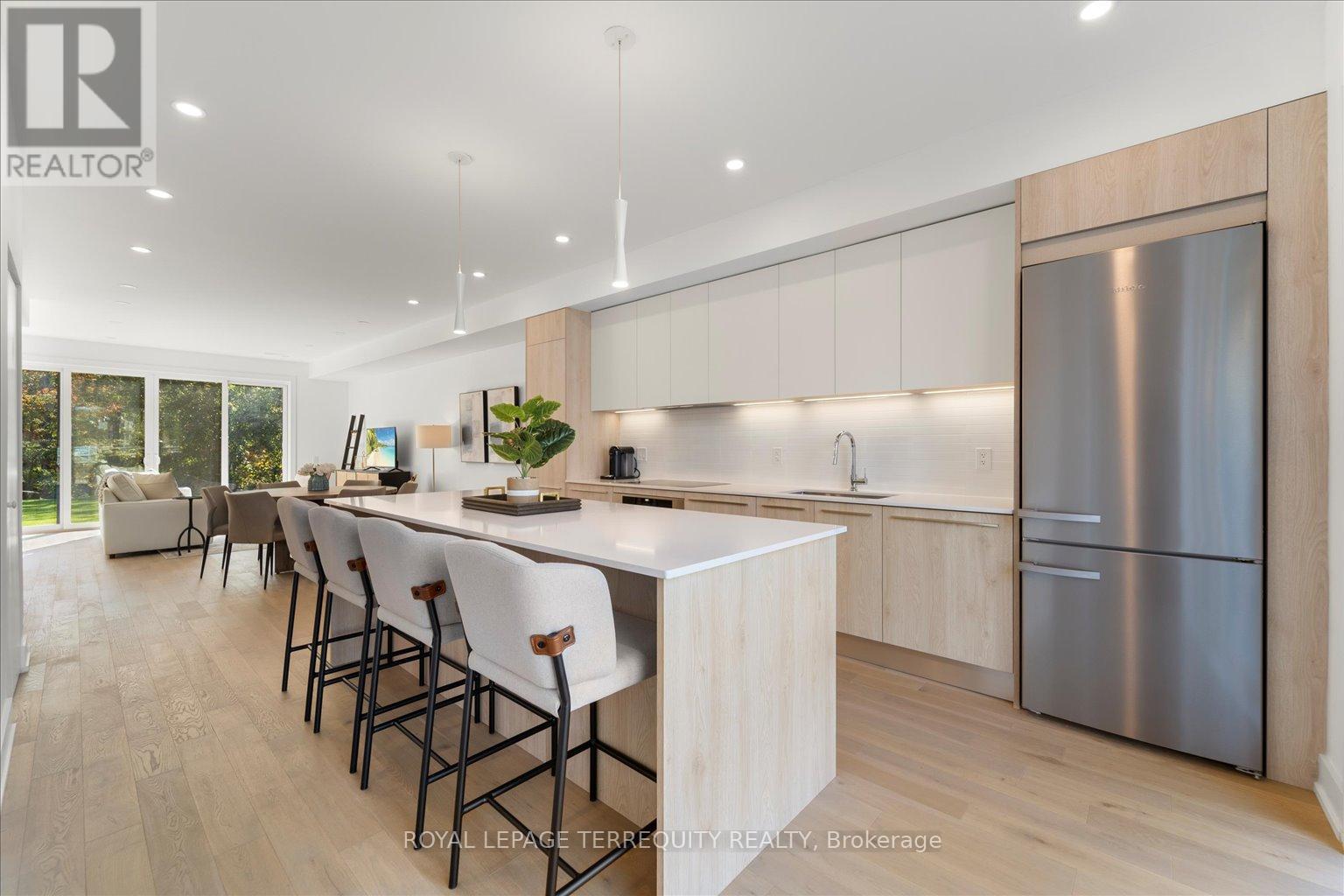 37 Rockmount Crescent, Gravenhurst, Ontario  P1P 0A6 - Photo 2 - X13030732