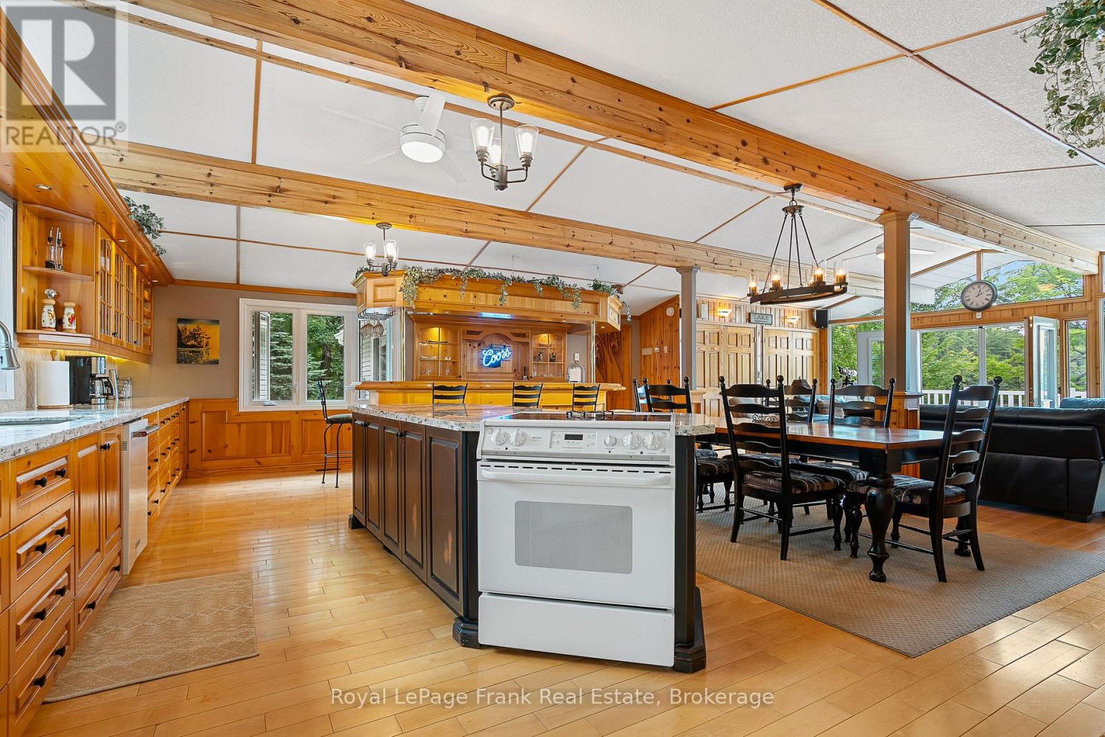 1019 Carnation Lane, Dysart Et Al, Ontario  K0M 1S0 - Photo 2 - X13030776