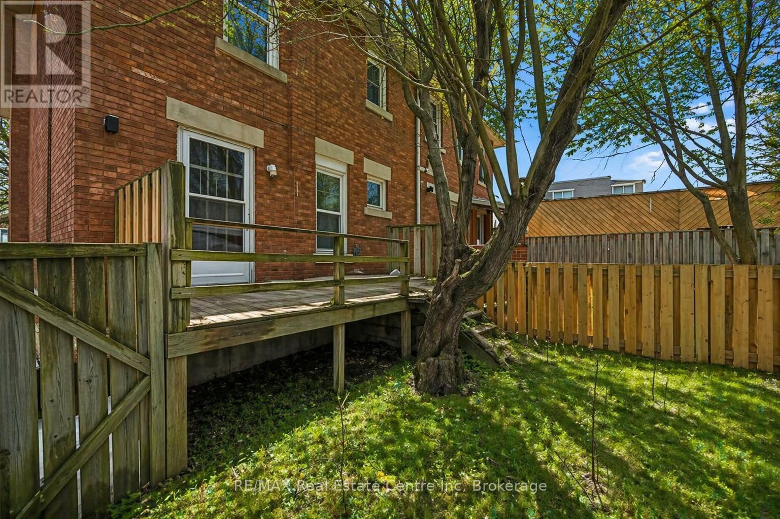 136 Paisley Street, Guelph, Ontario  N1H 2P1 - Photo 12 - X12807226