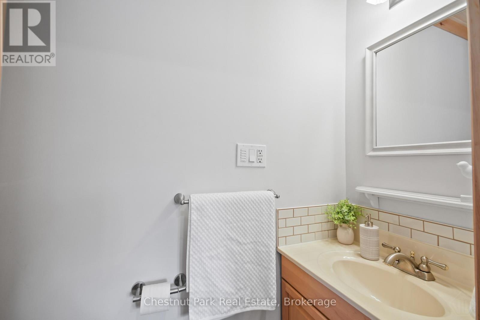 12 Emsdale Lake Road, Perry, Ontario  P0A 1M0 - Photo 37 - X12895376