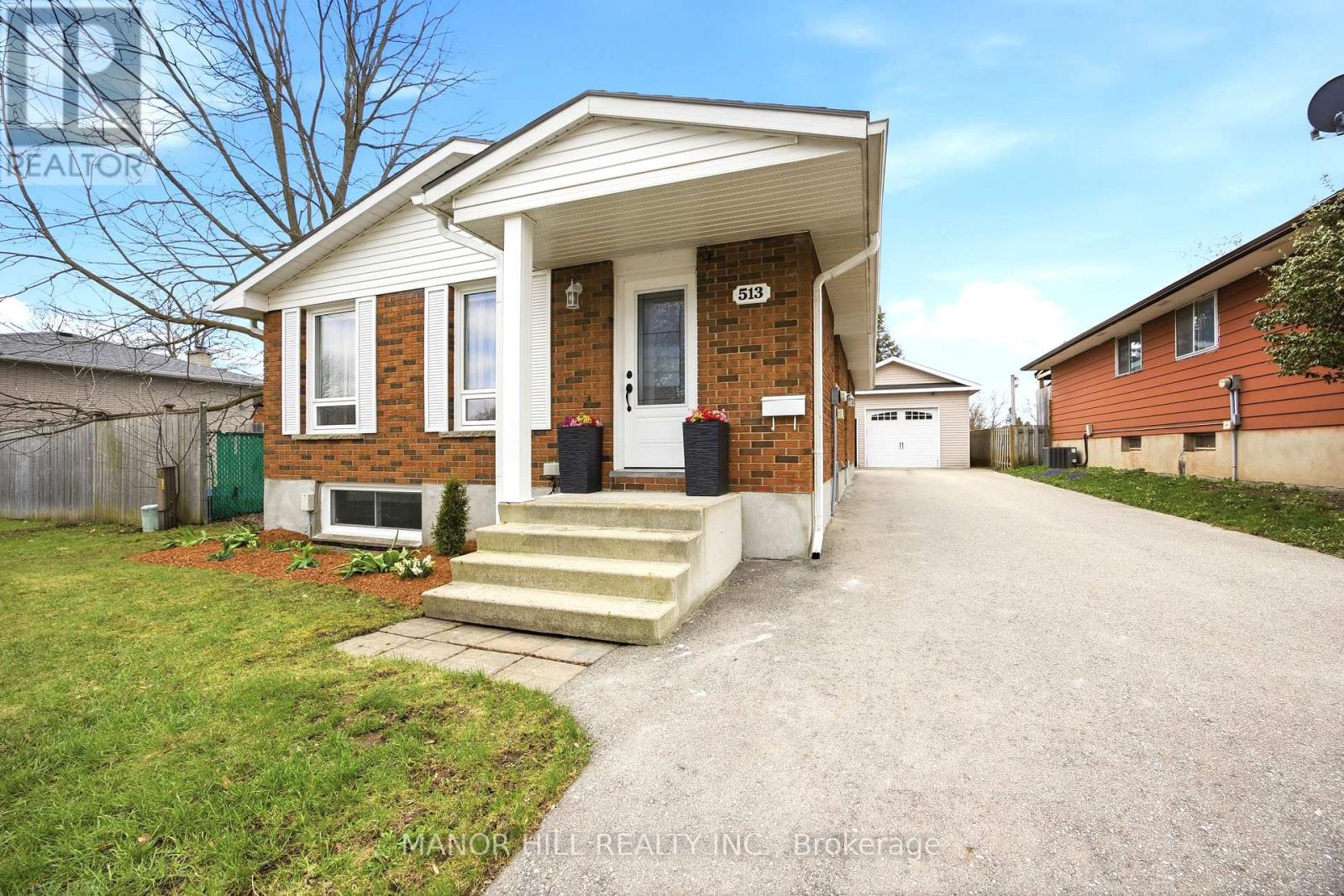 513 Havelock Drive, Waterloo, Ontario  N2L 4N8 - Photo 2 - X13028082