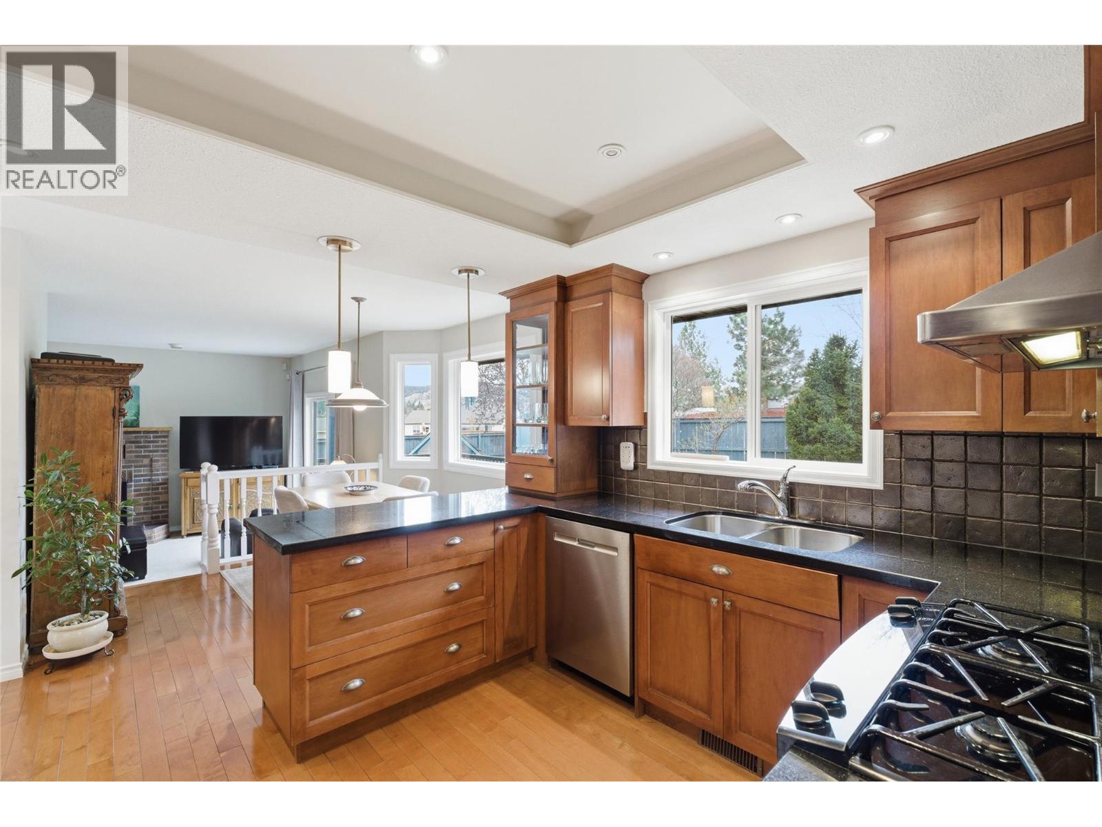 413 Robson Drive, Kamloops, British Columbia  V2E 1W2 - Photo 12 - 10384454