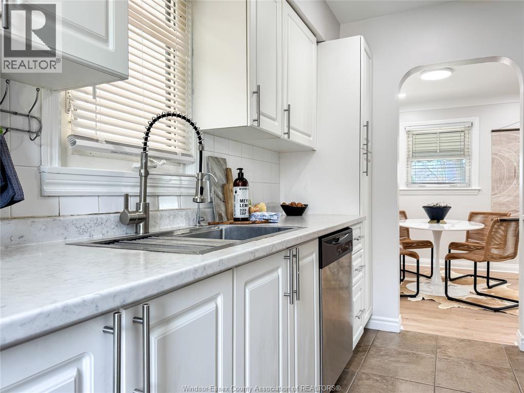 2628 Randolph, Windsor, Ontario  N9E 3C9 - Photo 8 - 26008862