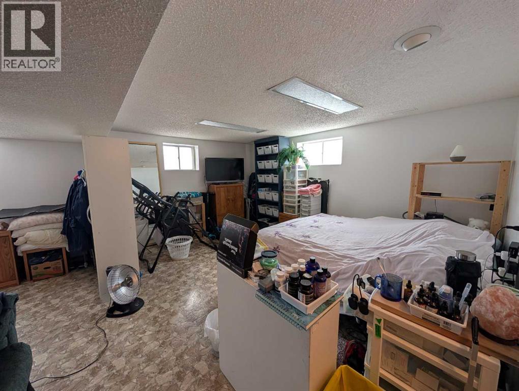 46 2 Street NW, Medicine Hat, Alberta  T1A 6J1 - Photo 17 - A2291440