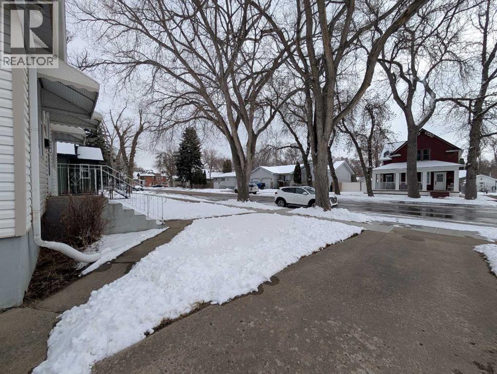 46 2 Street NW, Medicine Hat, Alberta  T1A 6J1 - Photo 34 - A2291440