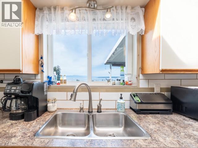 4263 Ontario Ave, Powell River, British Columbia  V8A 5A9 - Photo 7 - 19813