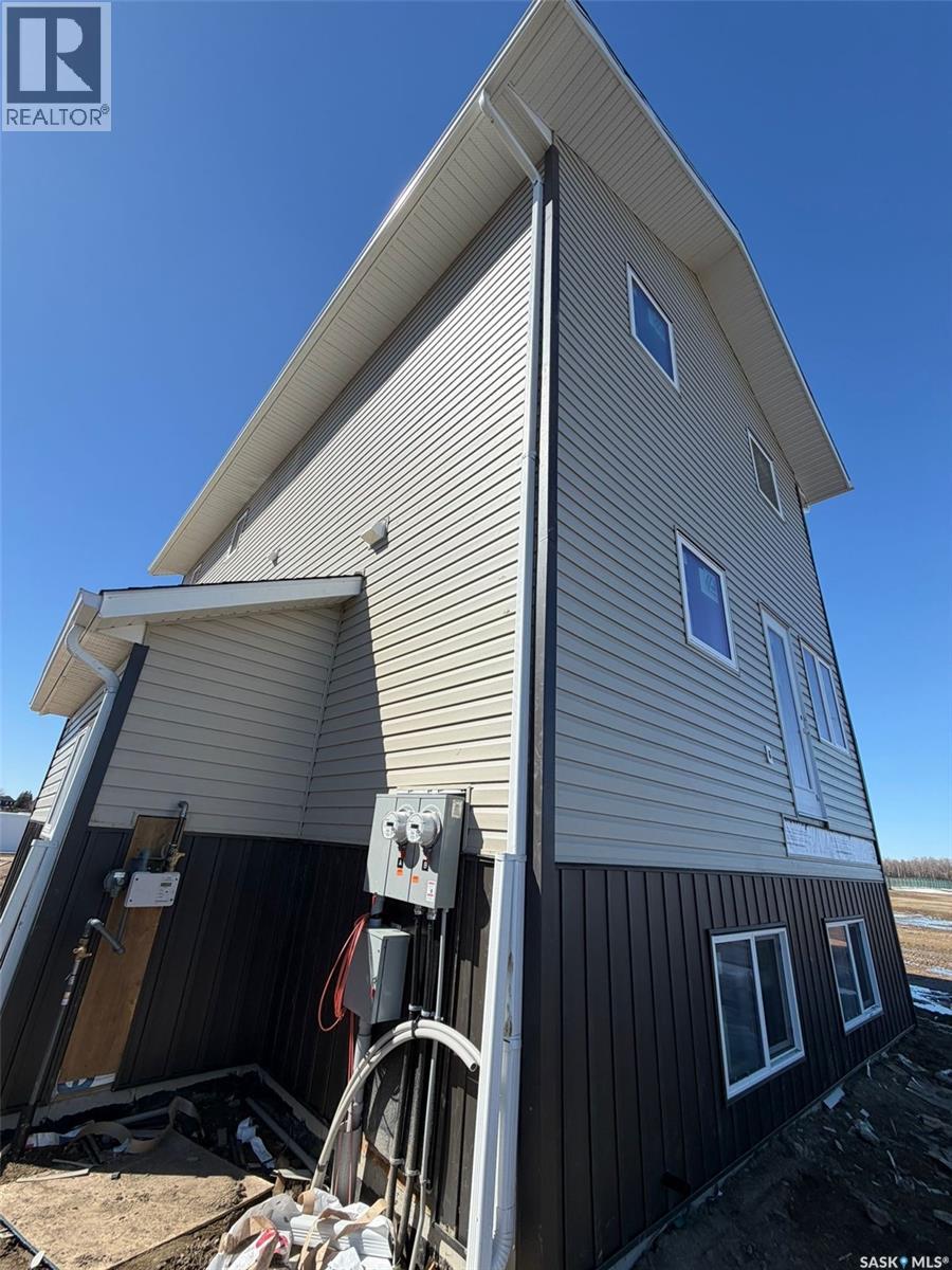 13 Clement Road, Lanigan, Saskatchewan  S0K 2M0 - Photo 6 - SK021988