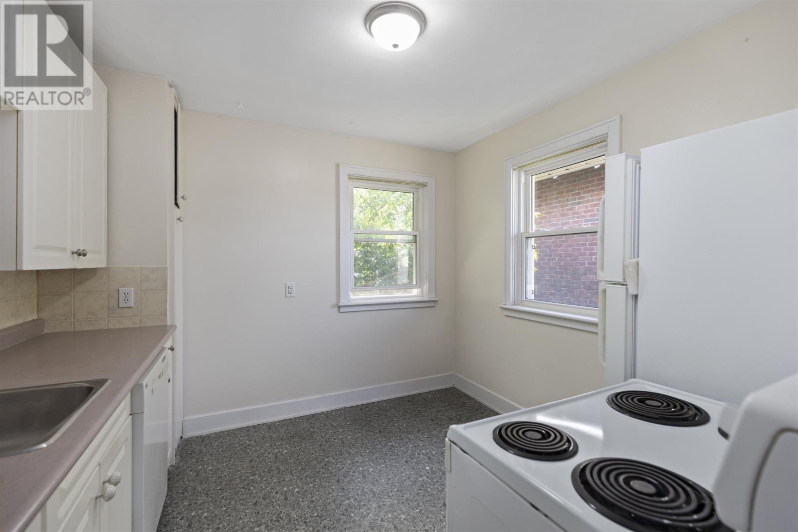 731-733 Wellington St E, Sault Ste. Marie, Ontario  P6A 2M8 - Photo 5 - SM260243