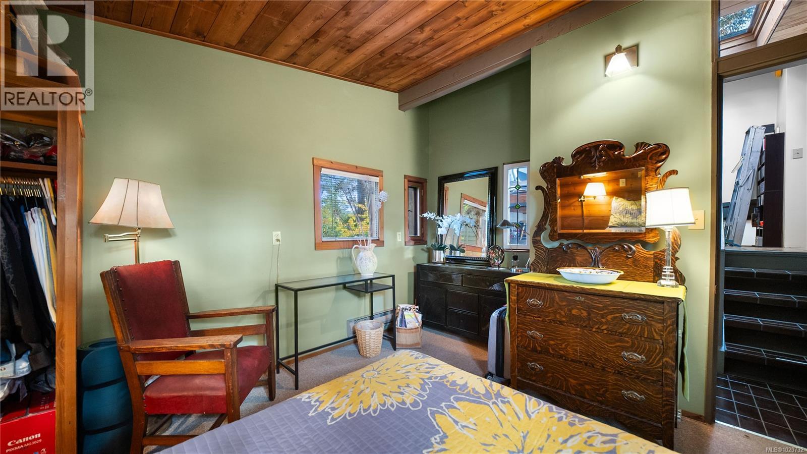 1168 Burnside Rd W, Saanich, British Columbia  V8Z 1N6 - Photo 33 - 1020732