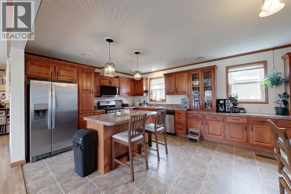 720 10 Street SE, Slave Lake, Alberta  T0G 2A3 - Photo 5 - A2290970